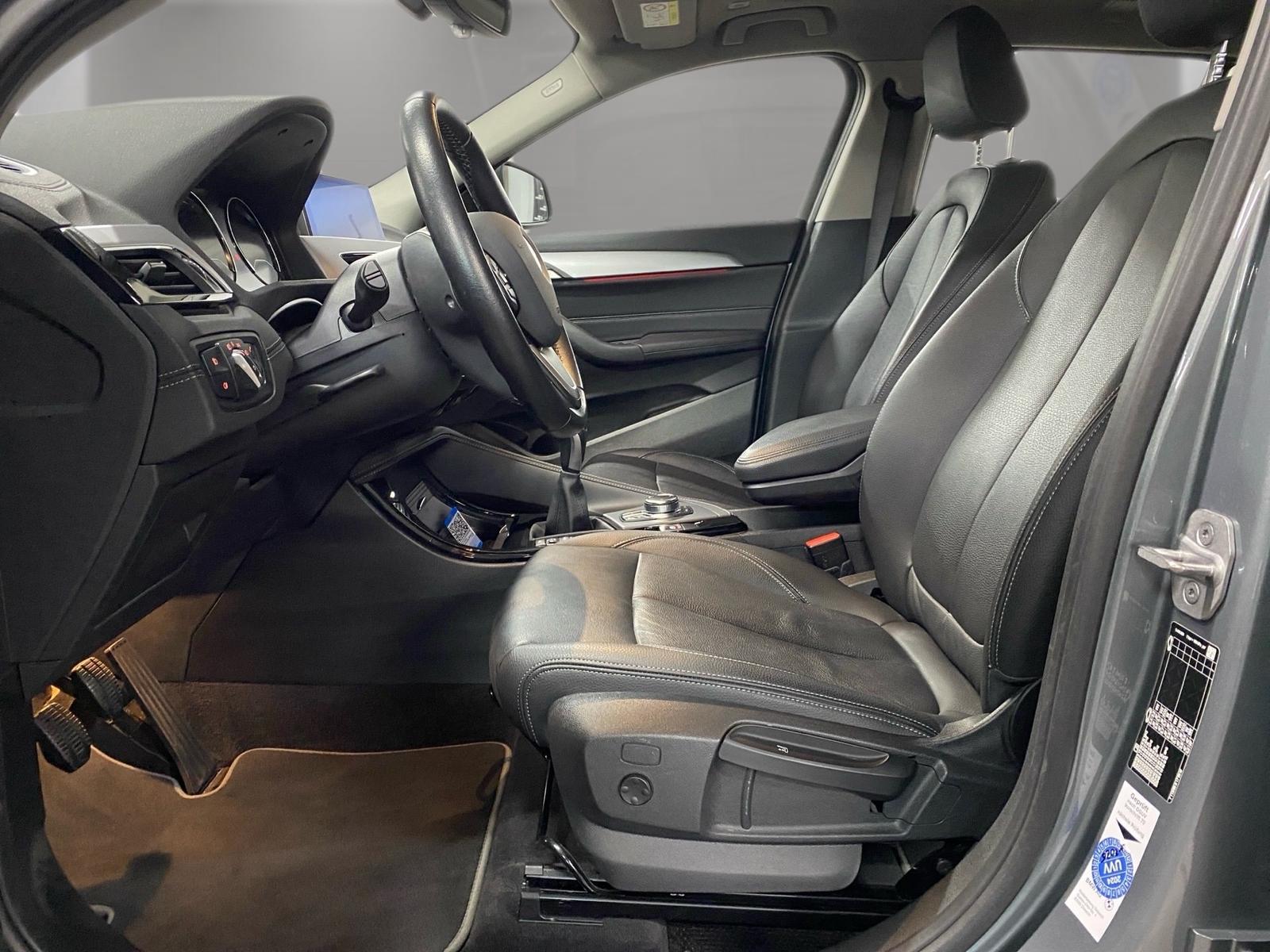 BMW X2 sDrive18d Navi Kamera Pano.Dach Driv.Assist, миниатюра 7