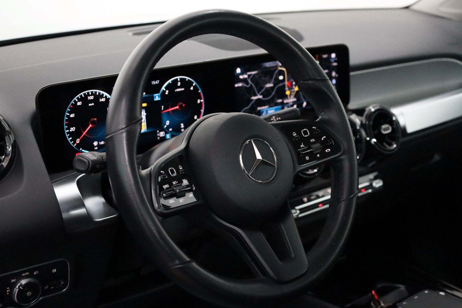 Fahrzeugabbildung Mercedes-Benz GLB 200d T.Leder,Navi,LED,SH,Park Paket,Kamera