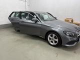 Mercedes-Benz E 220 d T Autom. -