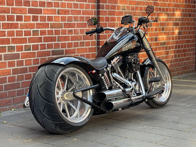 Harley-Davidson Fat Boy  Ricks Umbau/300er Reifen/ Kess Tech