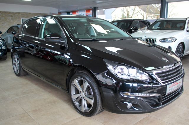 Peugeot 308 1.2 PureTech 130 Style Navi Kamera Pano AHK