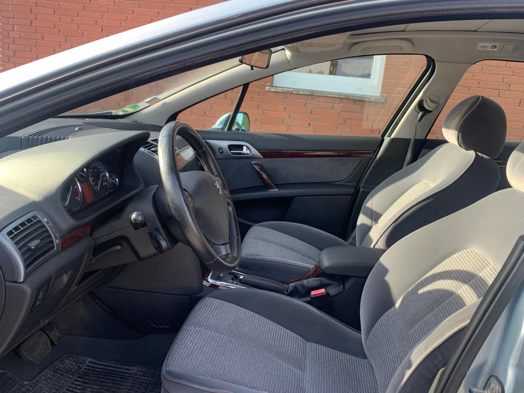 Peugeot 407