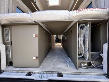HYMER ERIBA HYMERCAR Yellowstone 640 SOLAR SKYVIEW LED