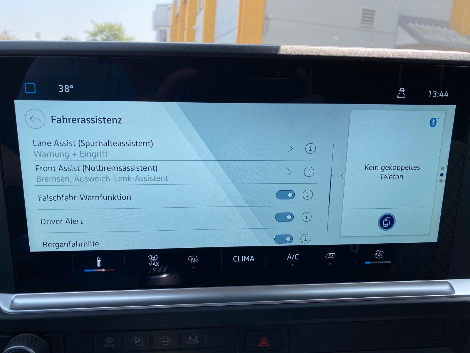 Fahrzeugabbildung Volkswagen T7 2.0 TDI+App+PDC+sofort verfügbar+2x Heckflüge