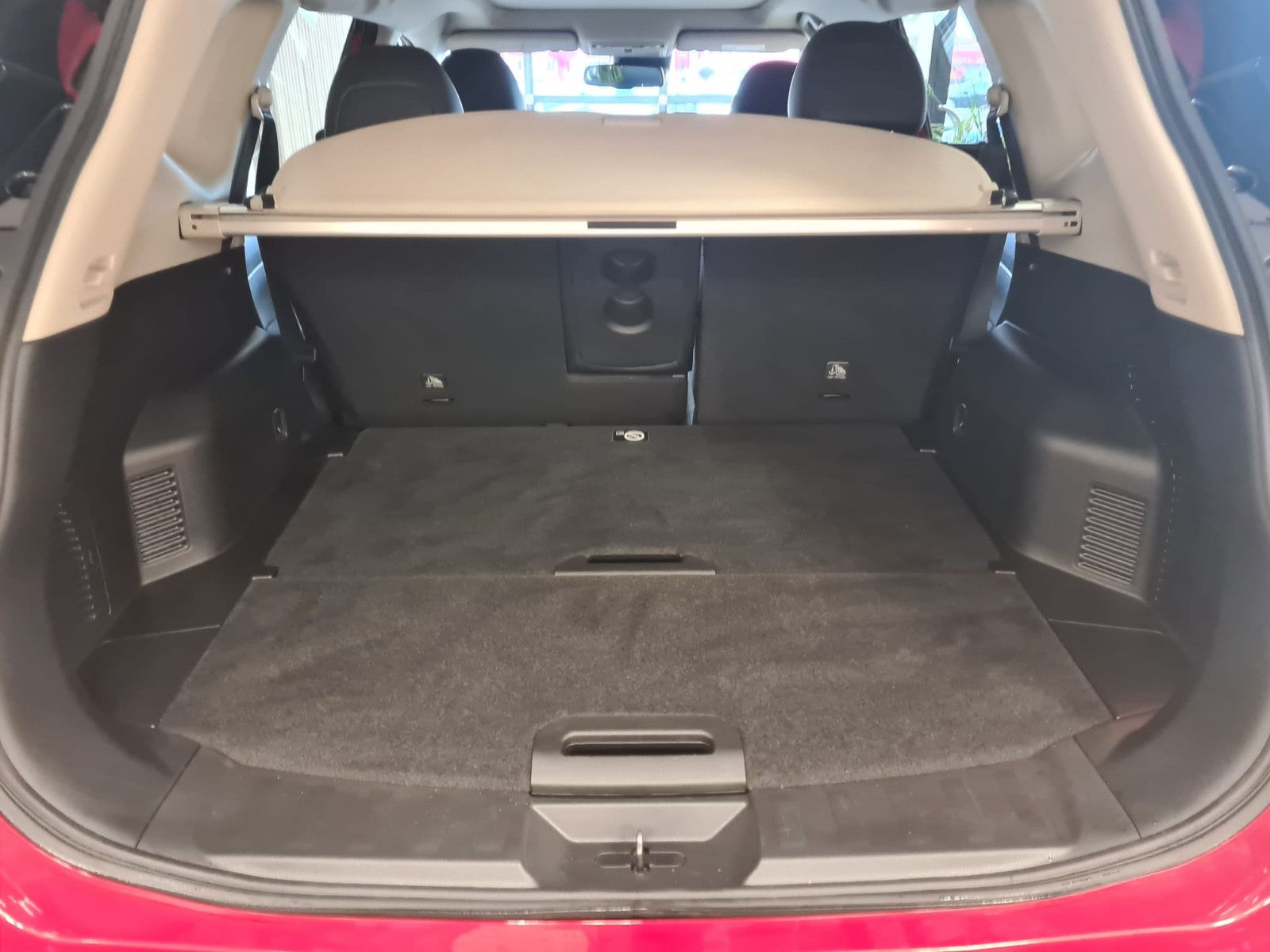 Fahrzeugabbildung Nissan X-Trail Tekna /NUR 40.TKM/SCHECKHEFT/LED/BOSE