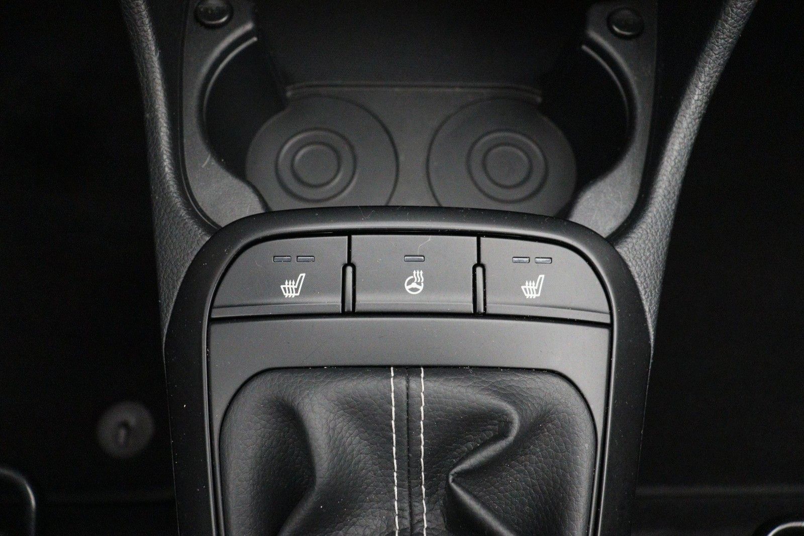 Fahrzeugabbildung Kia Picanto 1.0 Edition 7 mit Emotion-Paket