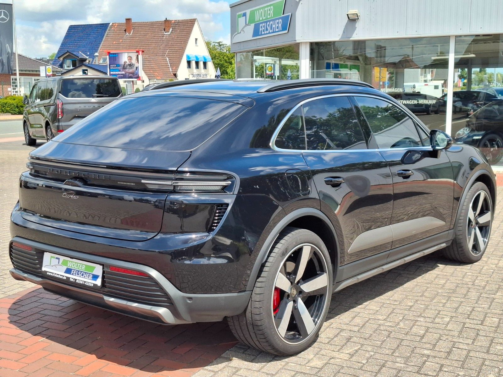 Porsche Macan E Turbo Burmester Sitzlüftung  HA-Lenkung foto 21