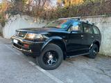 Mitsubishi Pajero Sport 3.0i V6 24V - 4x4 - Mitsubishi Pajero mit Benzin-Antrieb: Sport
