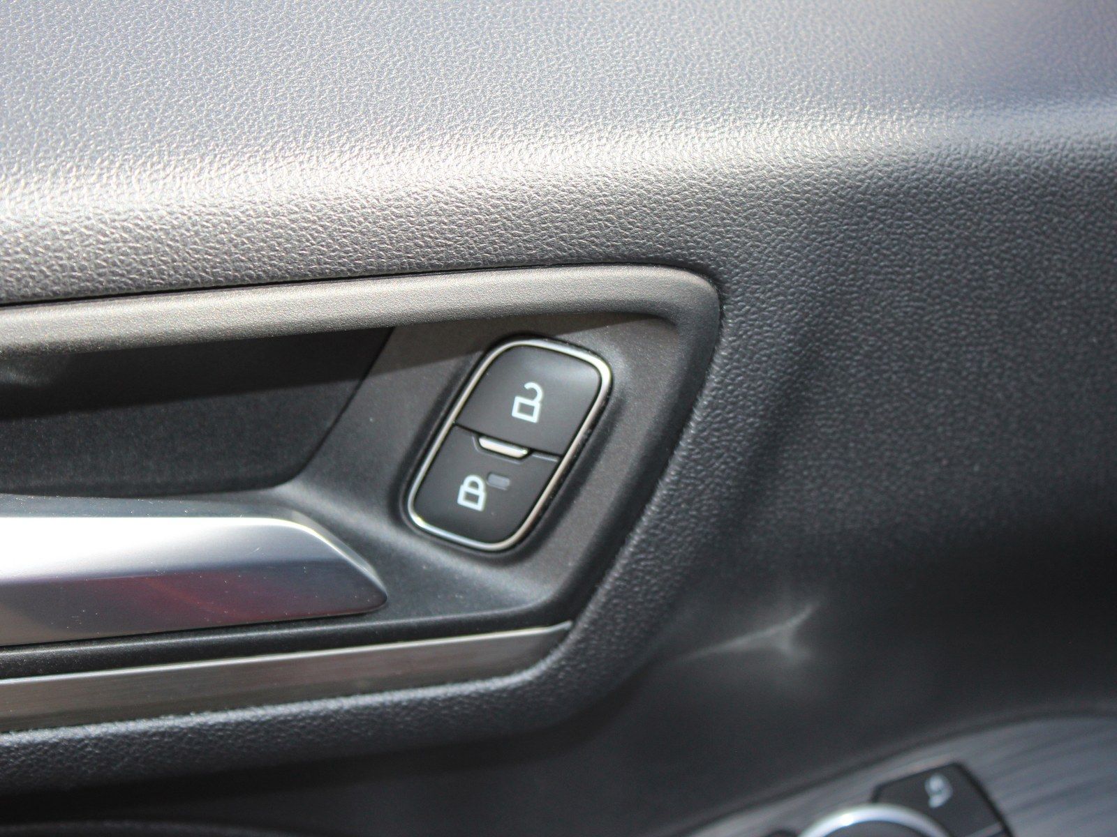Fahrzeugabbildung Ford Kuga Plug-In Hybrid Titanium X 2,5 Duratec