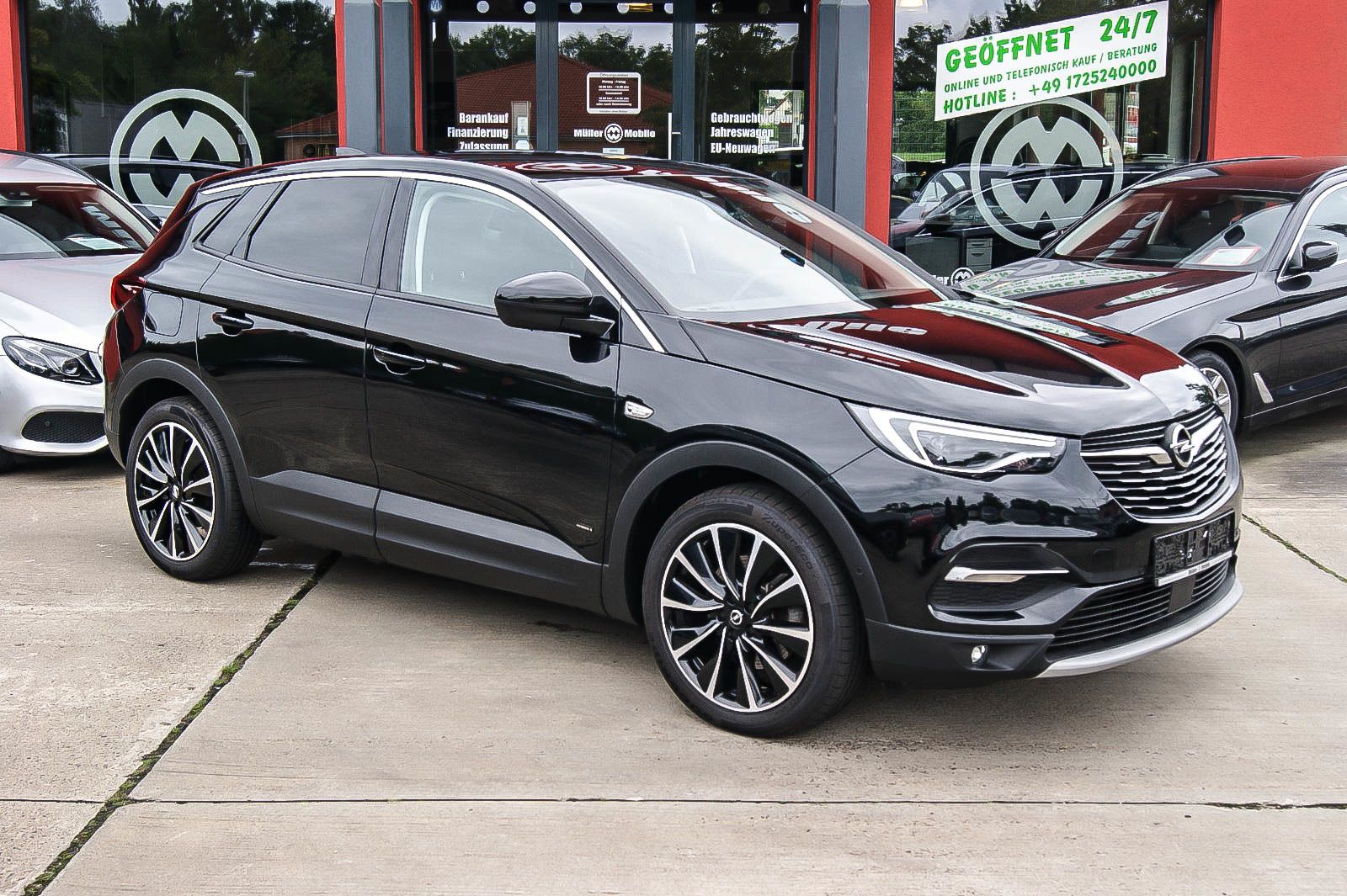 Fahrzeugabbildung Opel Grandland X 1.6T 4x4 Hybrid INNOVATION LED NAVI