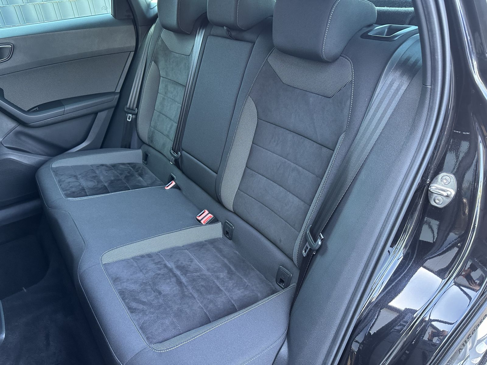 Fahrzeugabbildung SEAT Ateca 2.0 TDI Xcellence 4D NAV+LED+KAM+AHK+2HD