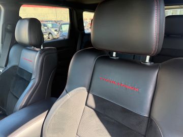 Jeep Grand Cherokee - 10