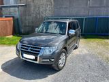 Mitsubishi Pajero 3,2 DI-D 4WD Automatik - - Mitsubishi Pajero von privat