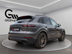 PORSCHE Cayenne 3.0L V6 E-Hybrid Super Ausstattung