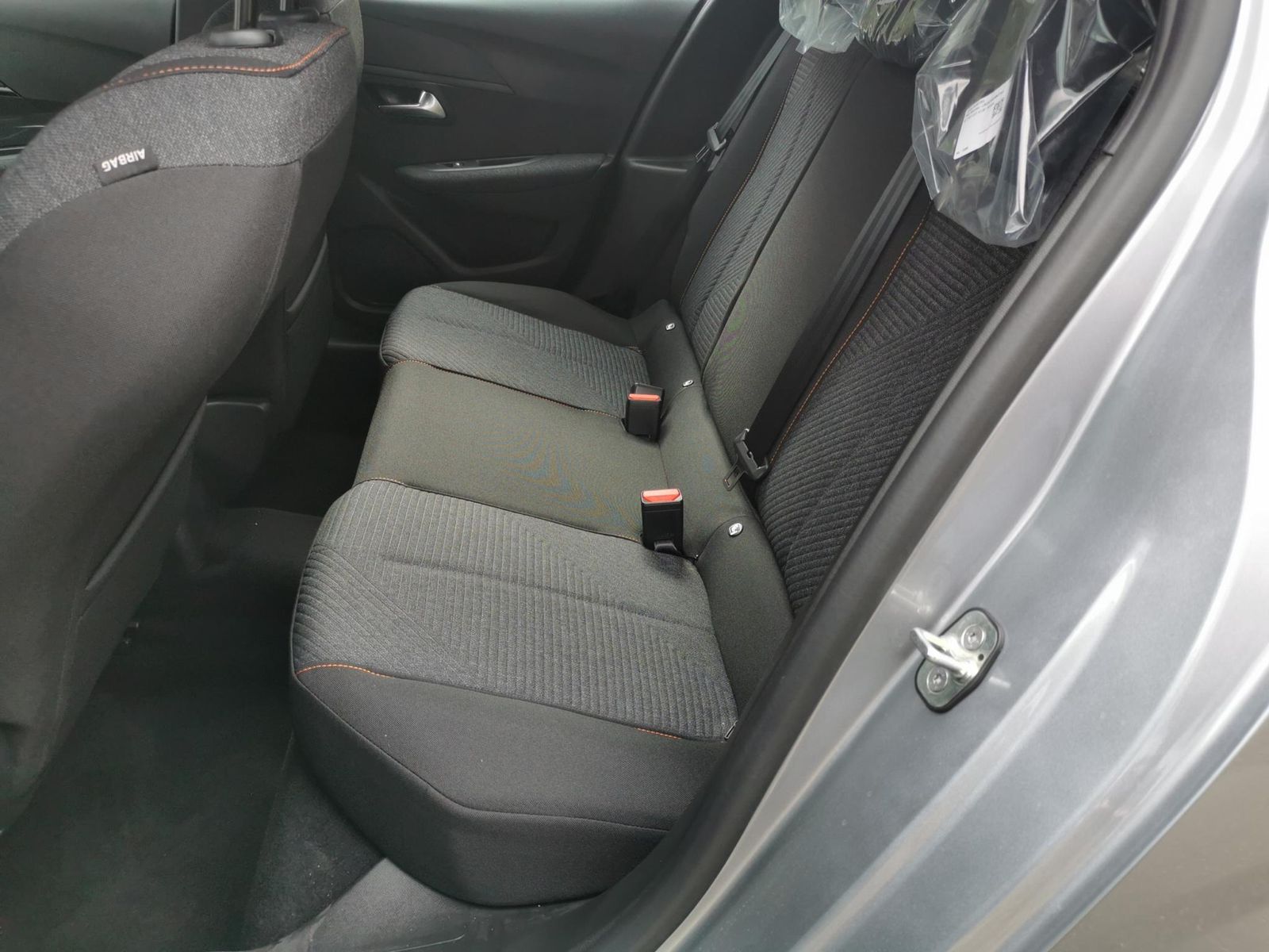 Fahrzeugabbildung Peugeot 208 Style 100 PS MT
