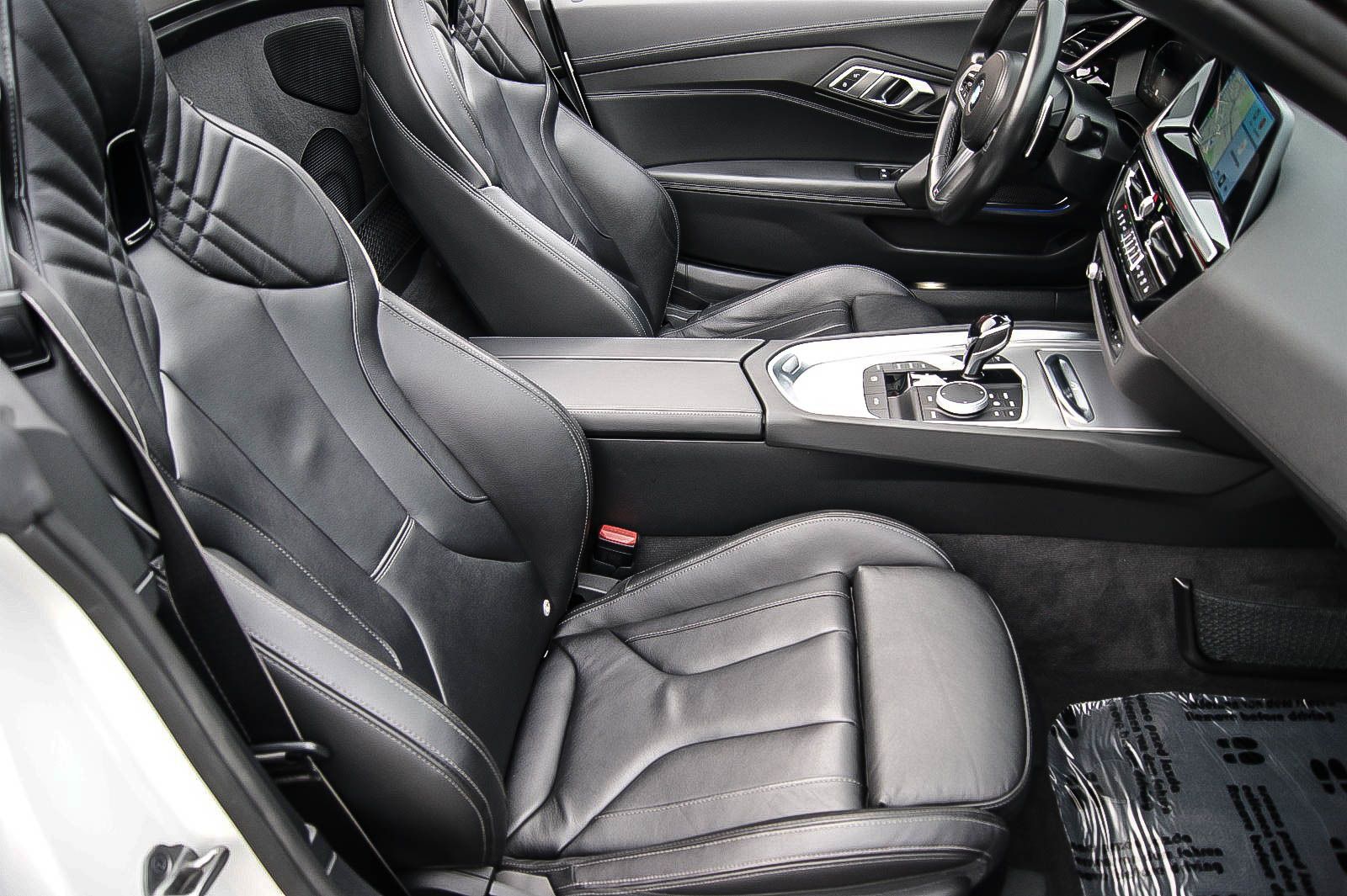 Fahrzeugabbildung BMW Z4 Roadster sDrive 20 i Sport Line LEDER KEYLESS