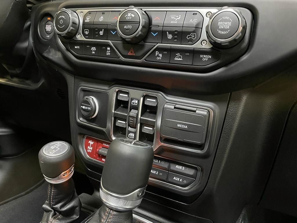 Fahrzeugabbildung Jeep 392 UNLIMITED RUBICON 6.4L-V8 SKY ONE TOP MY 23