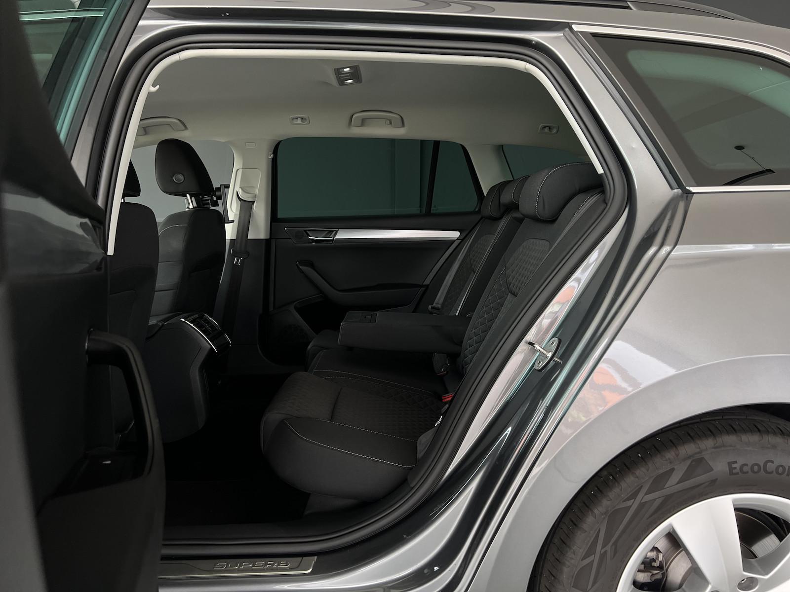 Skoda Superb 2.0 TDI Ambition*DSG*NAVI*LED*AHK*SITZ-HZ