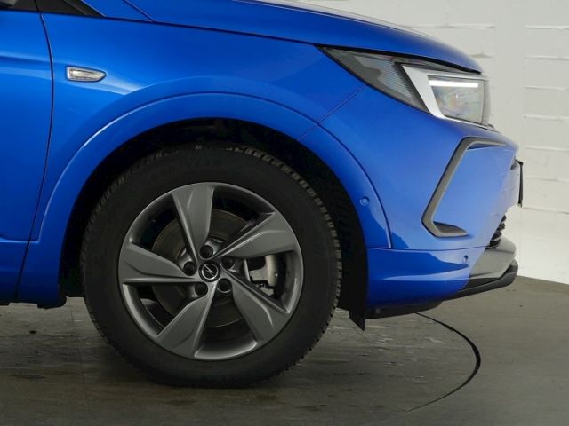 Grandland GSe PHEV 4X4 AT+AHK+LED+NAVI+360 GRAD 