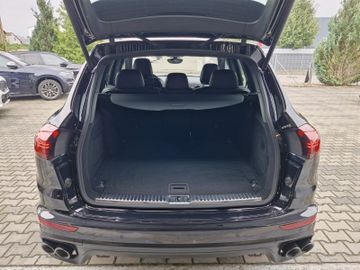Porsche Cayenne - 9