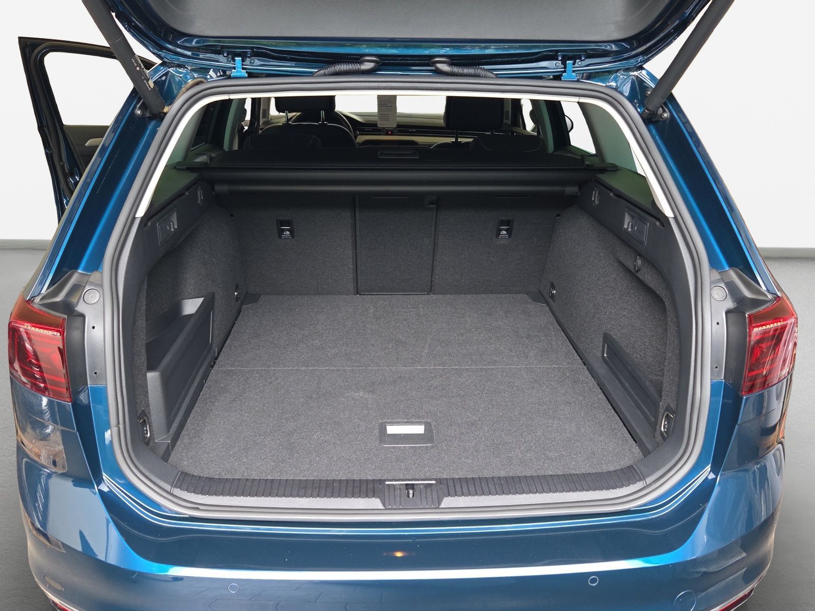 Volkswagen Passat Variant - Bild 13