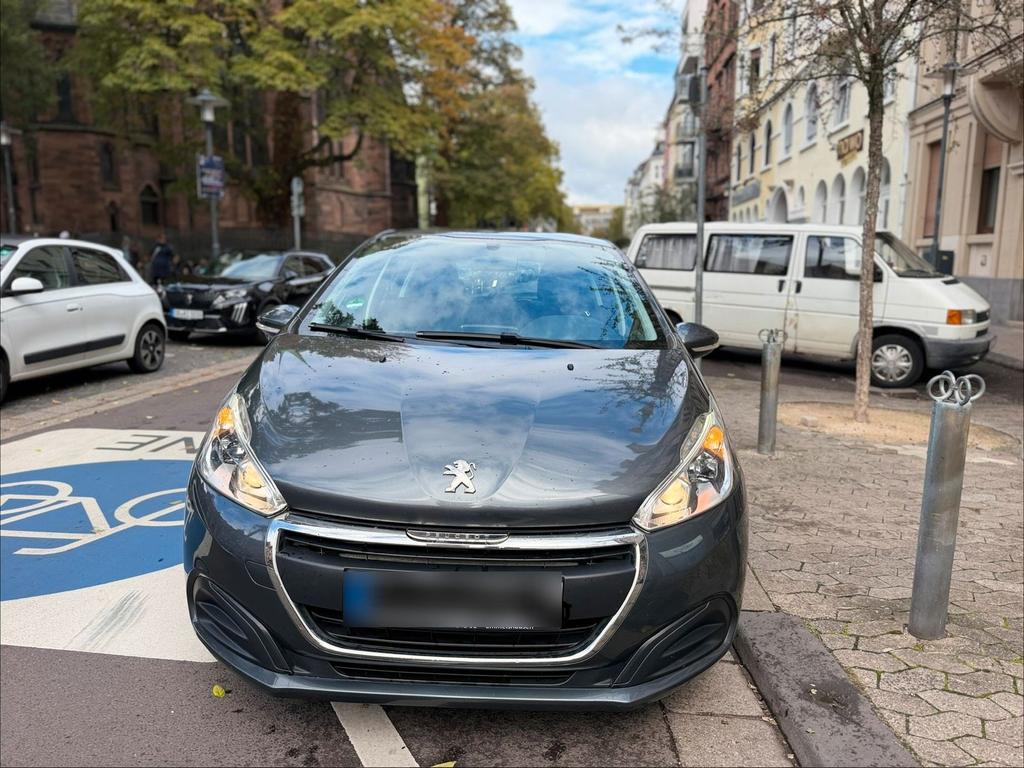 Peugeot 208 in einem sehr Zustand zu verka...