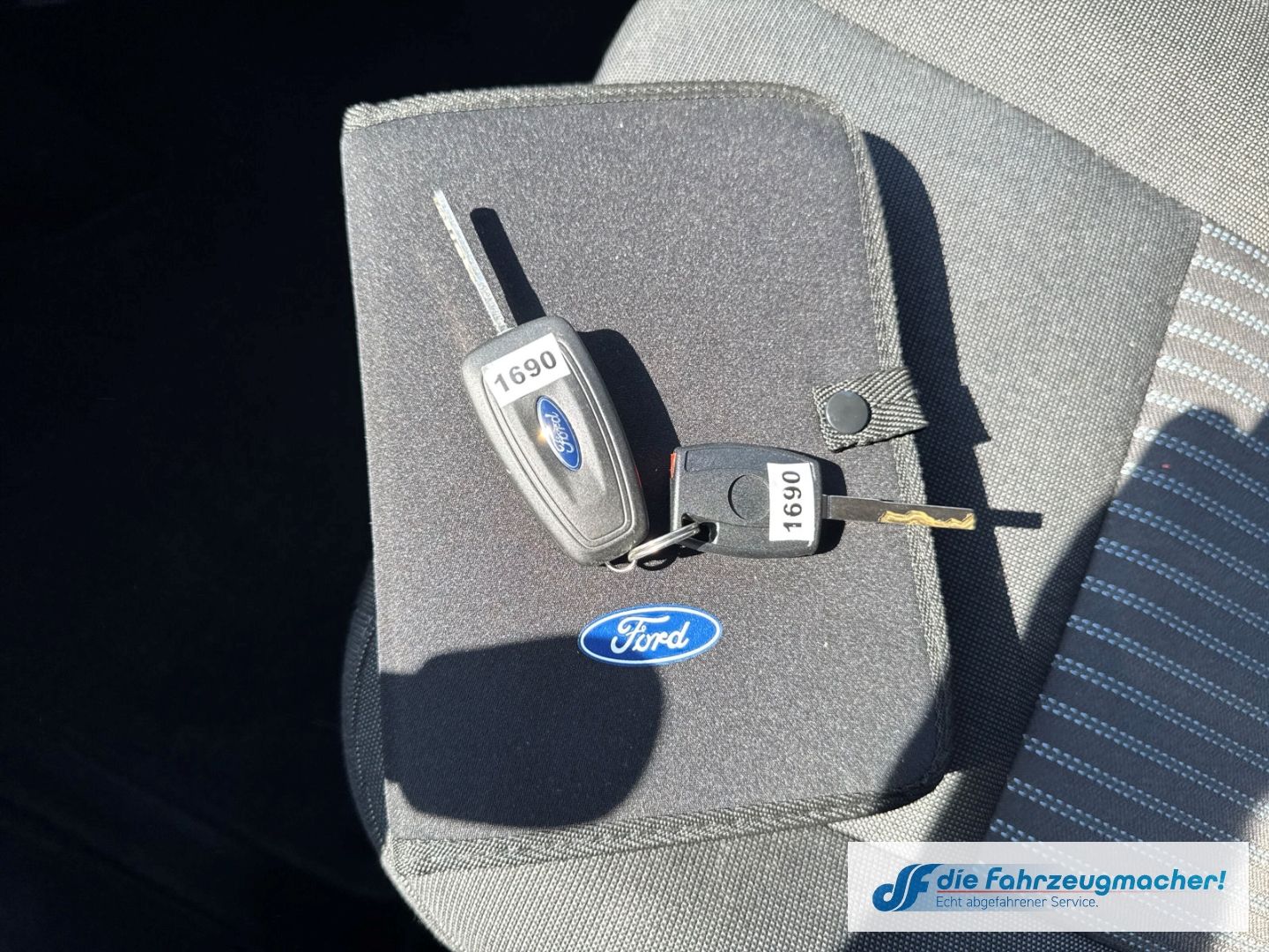 Fahrzeugabbildung Ford Transit Kombi 350 L3 Trend 2.2 TDCi DPF *1690 *K
