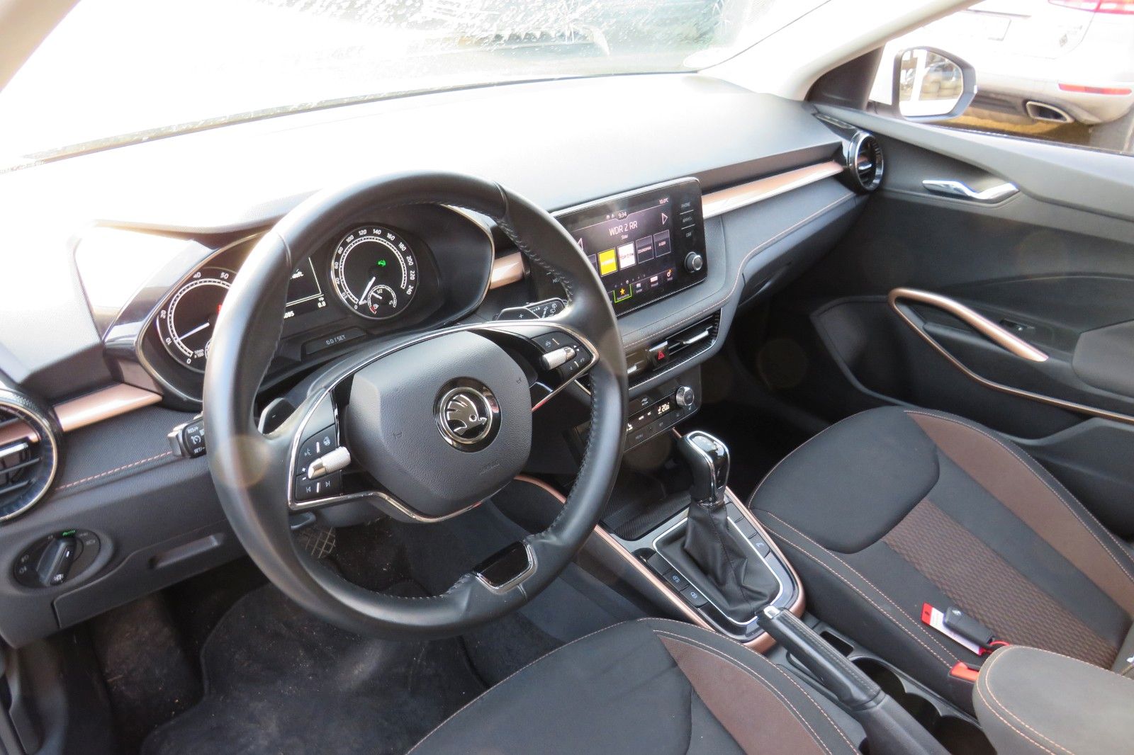 Fahrzeugabbildung SKODA Fabia SPORT DSG 17`SCHWARZ KESSY BI-LED PDC 1.H