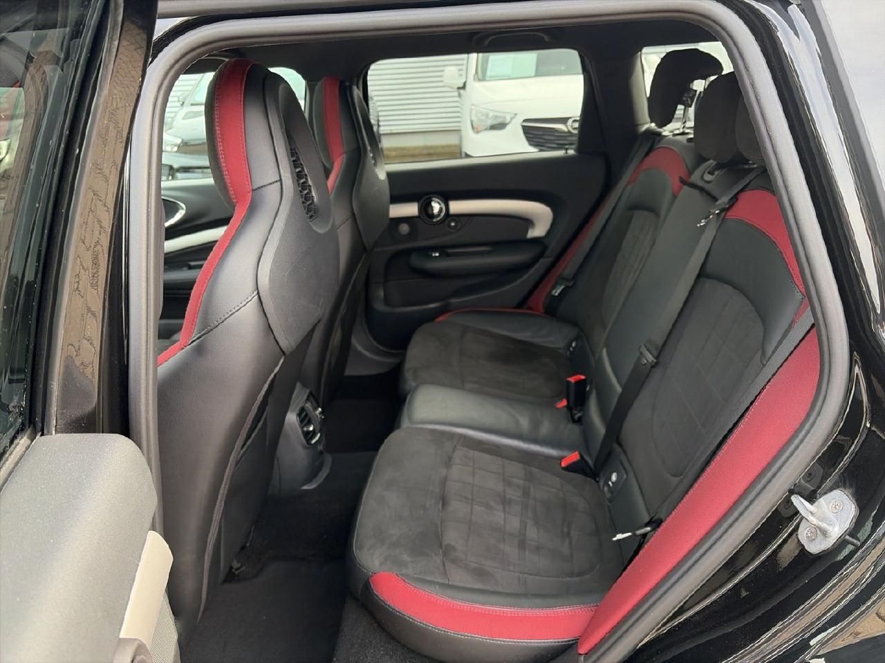 Fahrzeugabbildung MINI Clubman 2,0 S Automatik