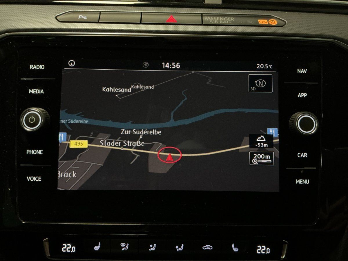 Fahrzeugabbildung Volkswagen Passat Variant Comfortline R-Line 1.4 TSI Navi