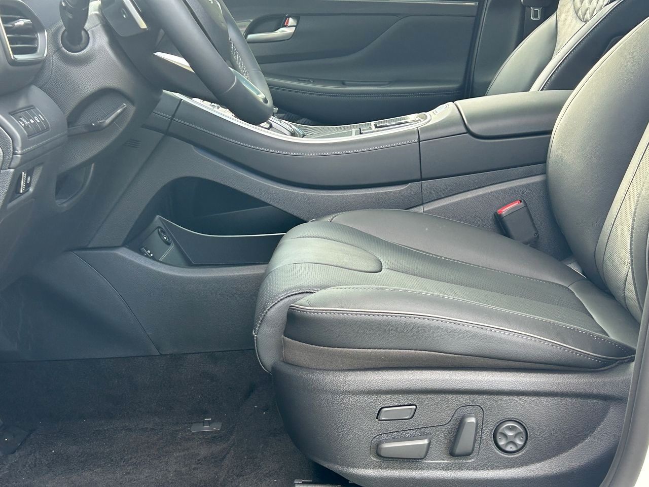 Fahrzeugabbildung Hyundai Santa Fe Hybrid 1.6 T-GDI HEV PrimePano*MIETKAUF