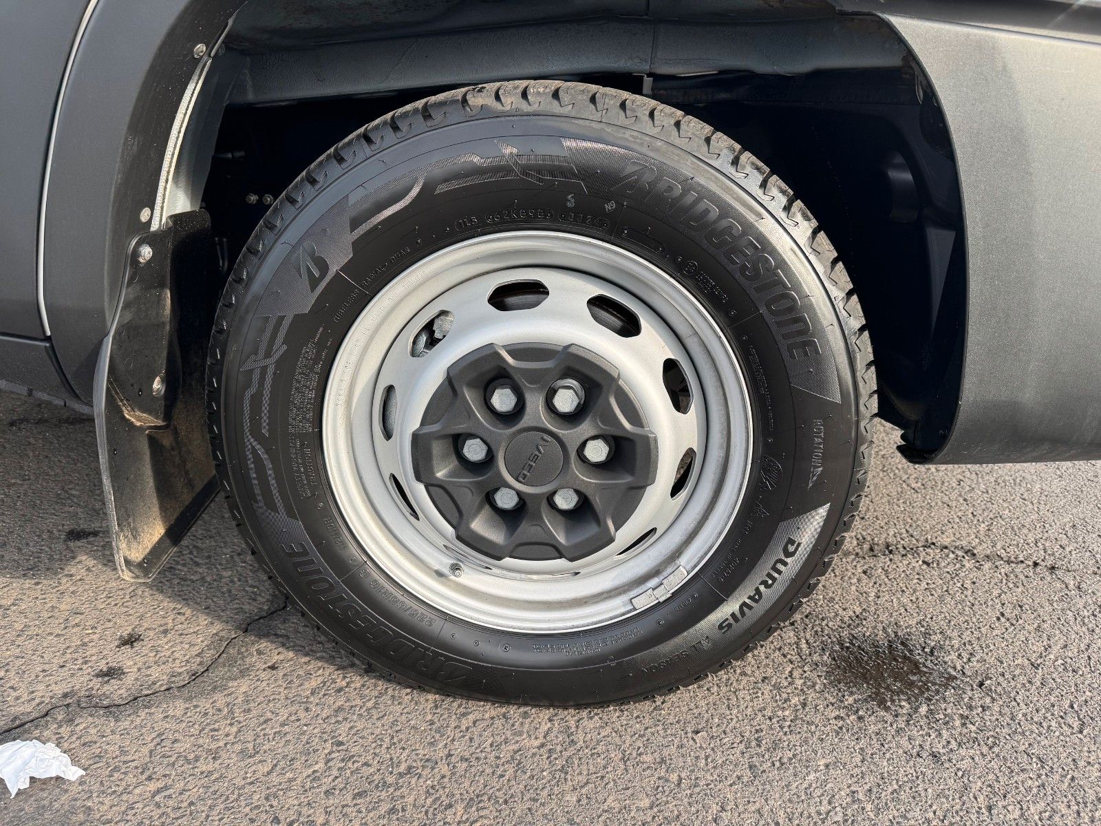 Fahrzeugabbildung Iveco Daily 35S14 A8 *R4.100mm*Automatik*Kamera*