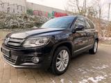 Volkswagen Tiguan Lounge Sport&Style/NAVI/PANO/SHZ/PDC/EU6 - Volkswagen Tiguan: Eu