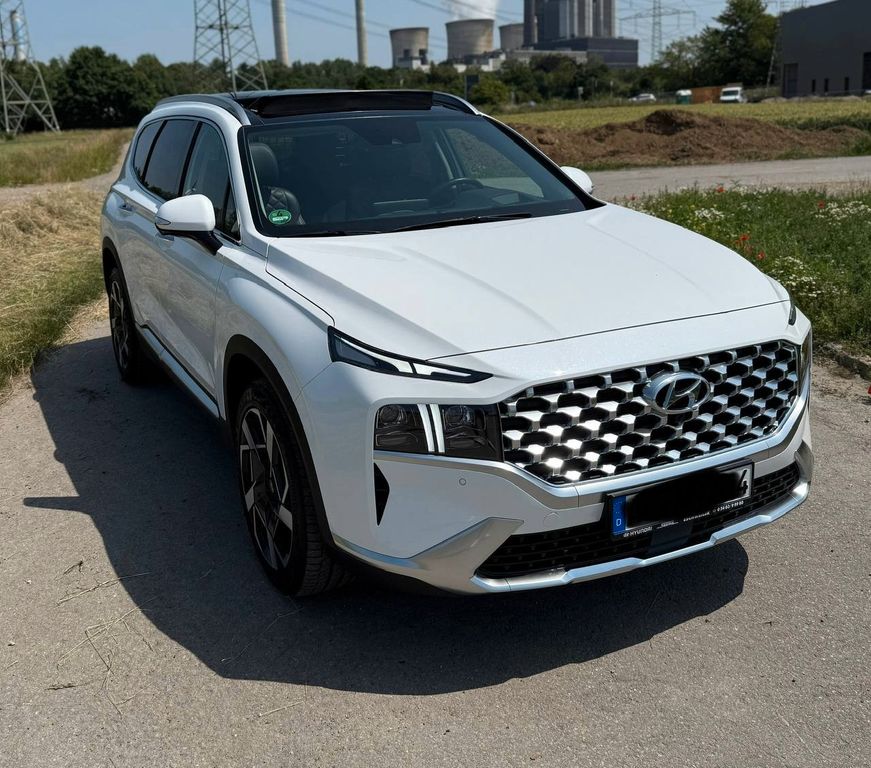 Image of Hyundai SANTA FE