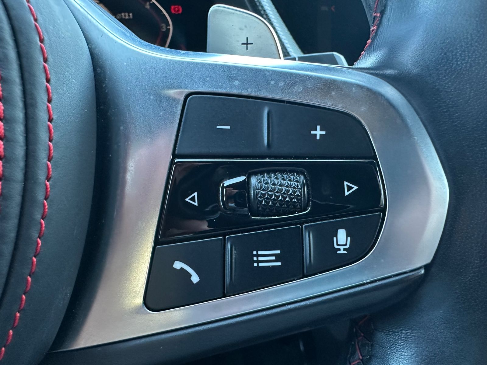 Fahrzeugabbildung BMW 128 ti 5-Türer Sport-Aut. NAV+LED+ACC+MEMORY