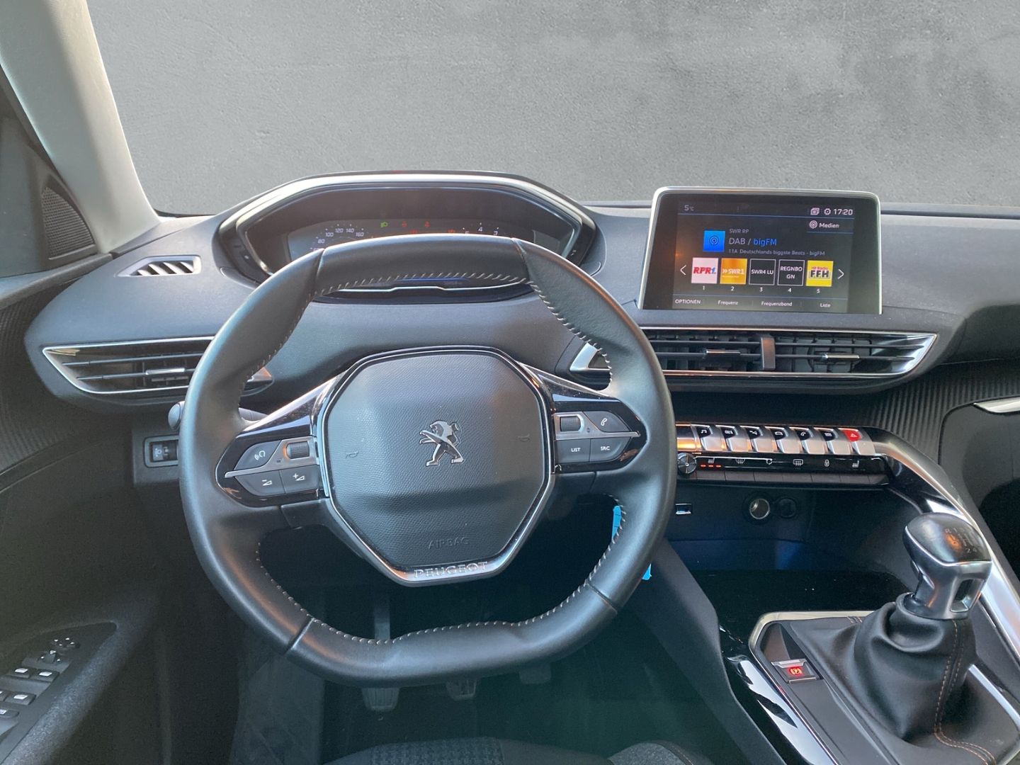 Fahrzeugabbildung Peugeot 3008 Active 1.2 PureTech 130 EU6d