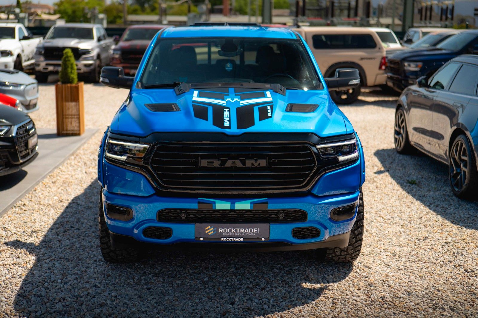 Fahrzeugabbildung Dodge RAM 5.7 V8 HEMI 4x4 LIMITED Blue Edition Offroad