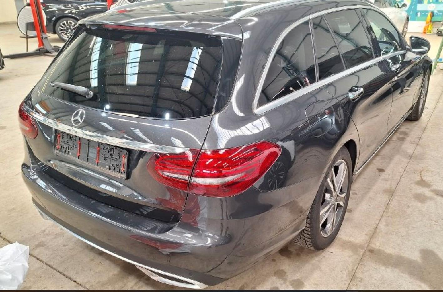 Mercedes-Benz C 220 d T-Modell Avantgarde Navi LED Kamera ACC