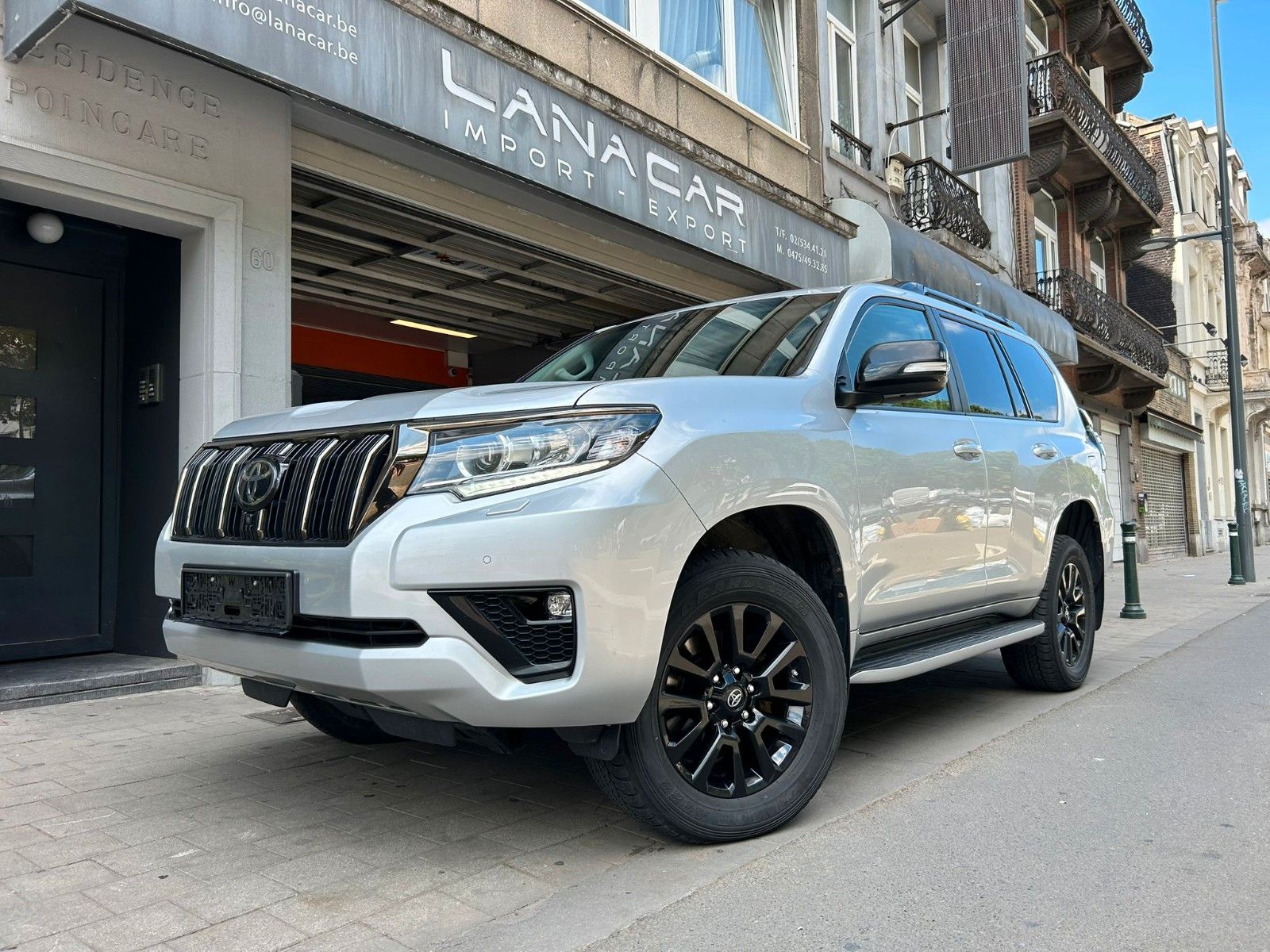 Toyota Land Cruiser 2.8 D-4D BLACK EDITION