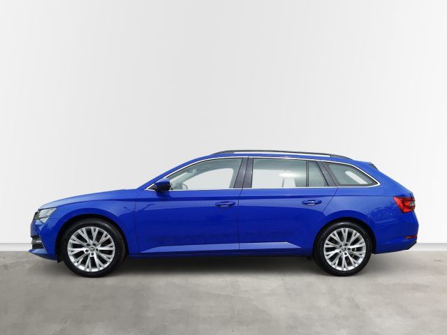 Fahrzeugabbildung SKODA Superb Combi Ambition iVTS115/1.4A6F, Navi