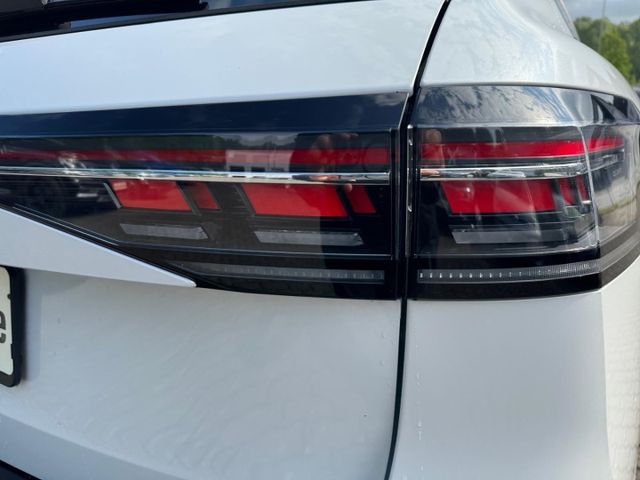 Passat Variant R-Line 2.0 TDI DSG neues Modell I