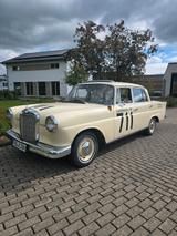 Mercedes-Benz Mercedes W110 Heckflosse Oldtimer 190 - Mercedes-Benz: W110 Heckflosse