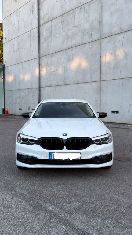 Image of BMW 530