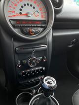 MINI One Countryman One One - weiße MINI One Countryman