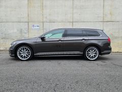 VW Passat Variant R-Line 2.0TDI 150PS DSG Pano DAB VW Passat Variant R-Line 2.0TDI 150PS DSG Pano DAB