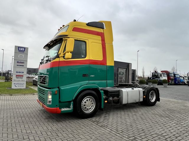 Volvo FH460 4x2 Globetrotter XL / 2x Fuel Tank