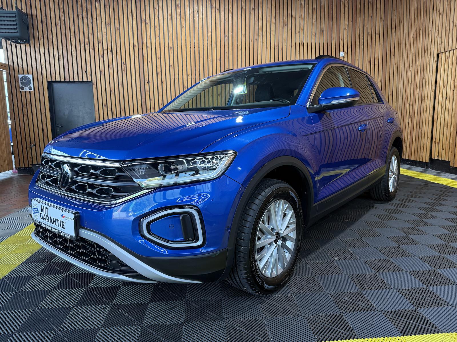 Volkswagen T-Roc 1,5 TSI Life *Navi*LED*Virtual*ACC*App