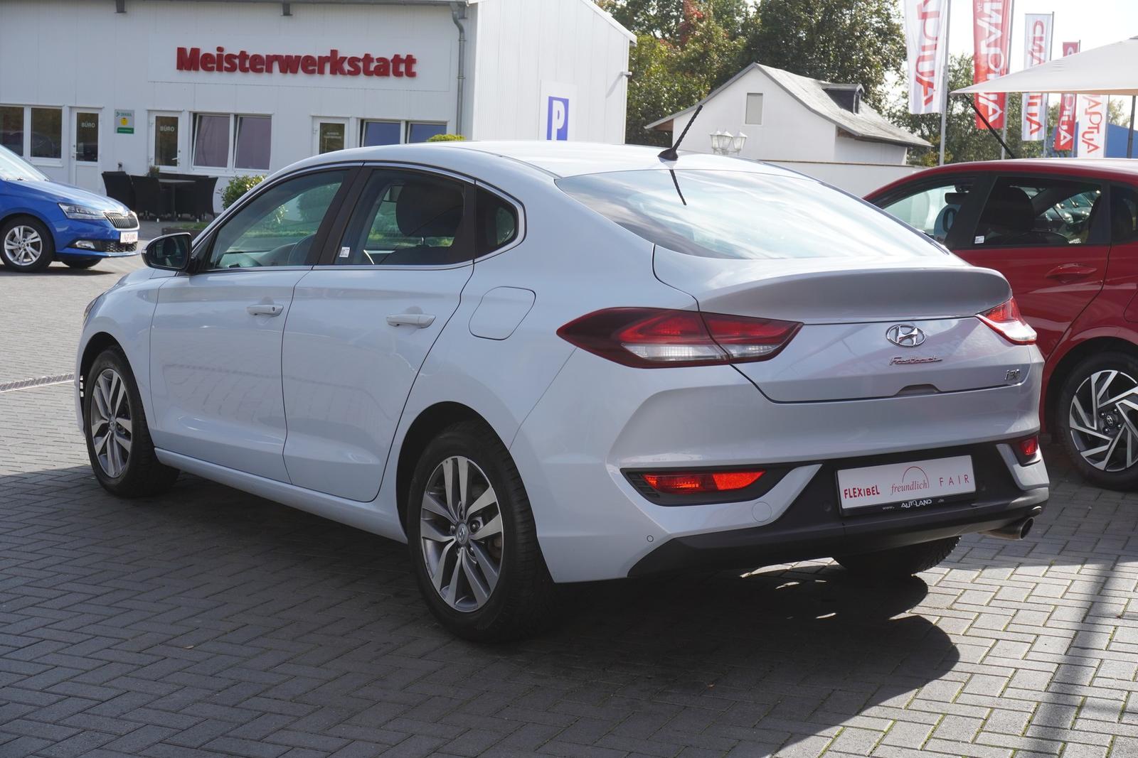 Hyundai i30 Fastback 1.0 T-GDI Trend Sitzheizung PDC USB
