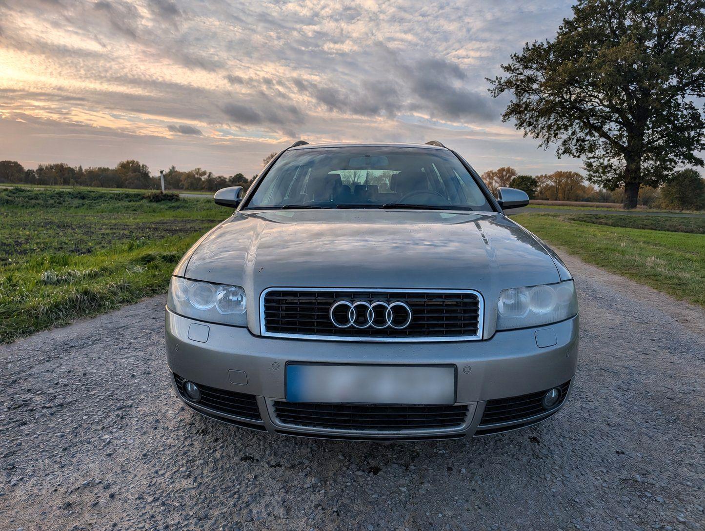 Audi A4 2004 — photo 9