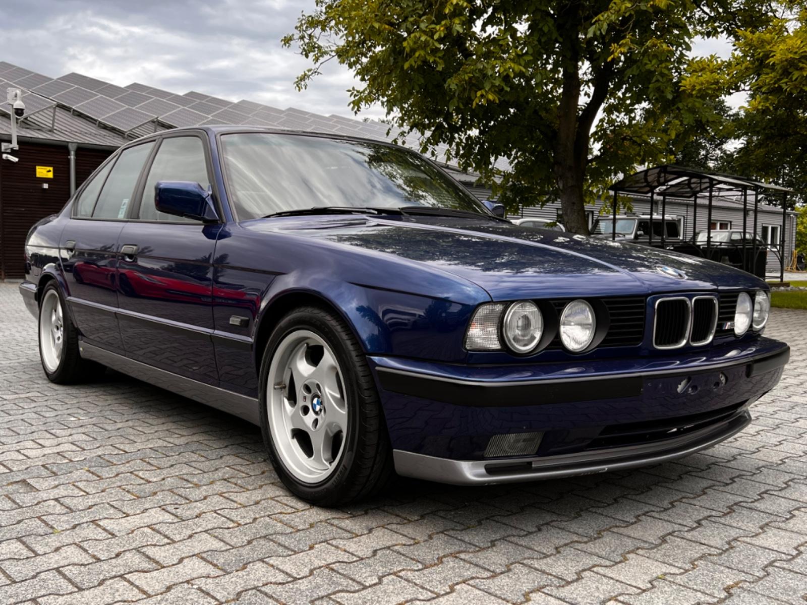 BMW E 34 M 5 Limousine. Deutsch, Nürburgringpaket